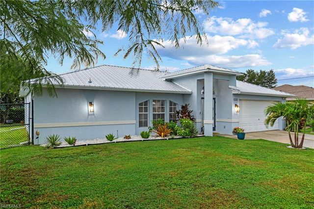 1208 NW 15th PL, Cape Coral, FL 33993