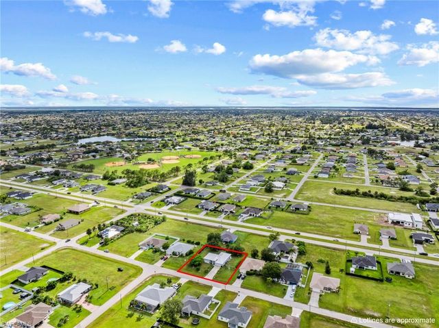 1208 NW 15th PL, Cape Coral, FL 33993