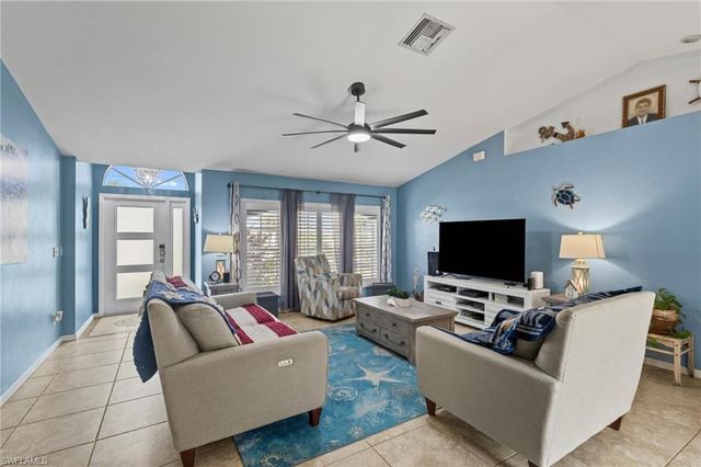 1208 NW 15th PL, Cape Coral, FL 33993