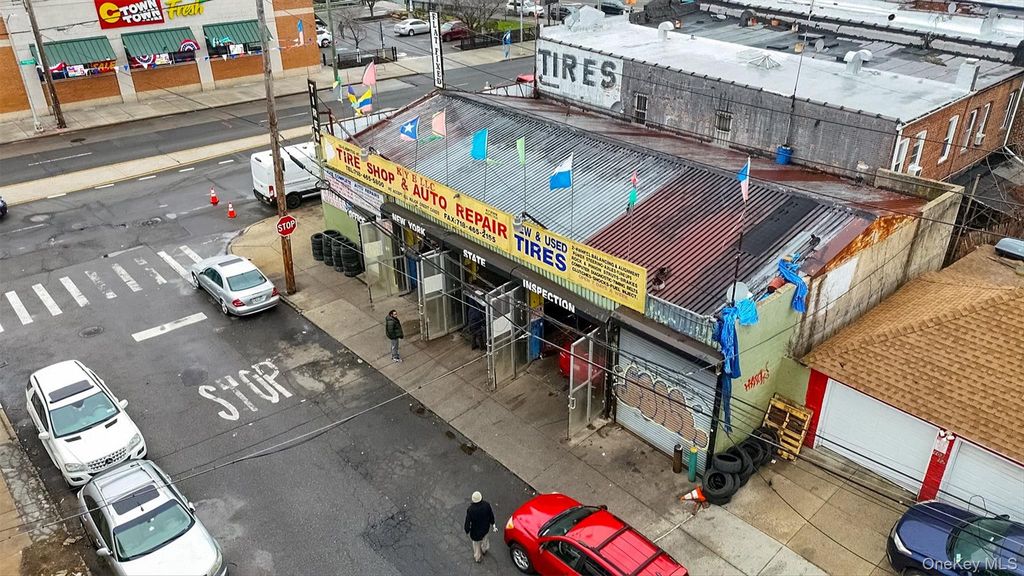 21842 Hempstead Avenue, Queens Village, NY 11429