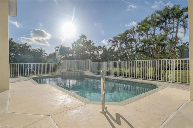 8252 Southwind Bay CIR, Fort Myers, FL 33908