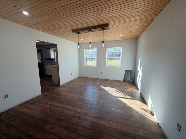 162 Little Missouri Road, Jane, MO 64856