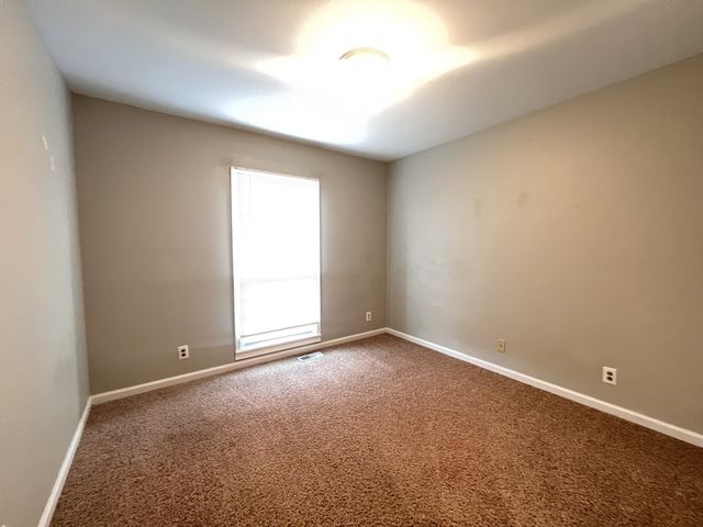 366 Brook Mead Dr, Clarksville, TN 37042