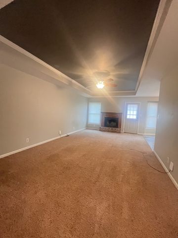 366 Brook Mead Dr, Clarksville, TN 37042