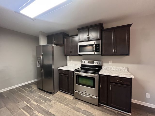 366 Brook Mead Dr, Clarksville, TN 37042