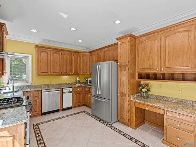 10021 Windy Wood Drive SE, Huntsville, AL 35803