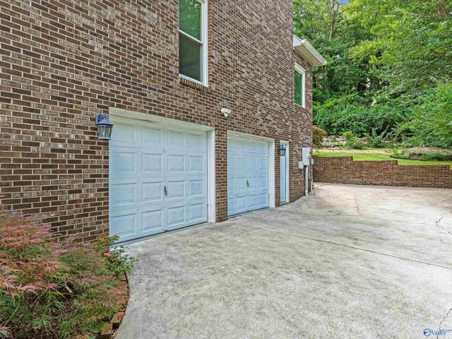 10021 Windy Wood Drive SE, Huntsville, AL 35803