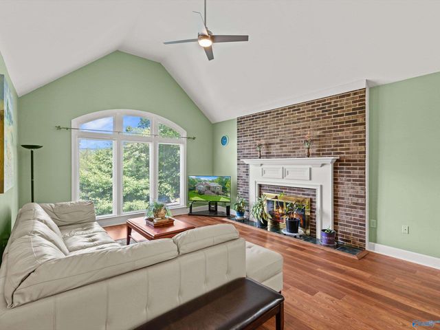 10021 Windy Wood Drive SE, Huntsville, AL 35803