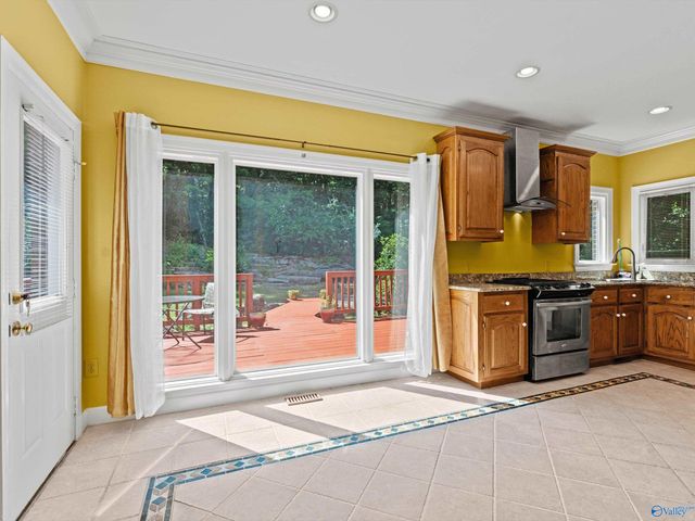 10021 Windy Wood Drive SE, Huntsville, AL 35803