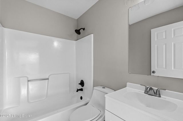 3719 Selma Ave, Louisville, KY 40218