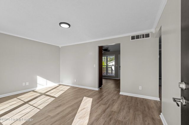 3719 Selma Ave, Louisville, KY 40218