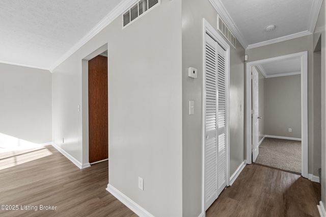 3719 Selma Ave, Louisville, KY 40218