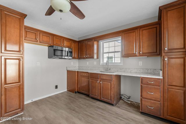 3719 Selma Ave, Louisville, KY 40218