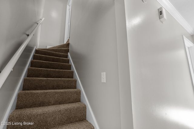 3719 Selma Ave, Louisville, KY 40218