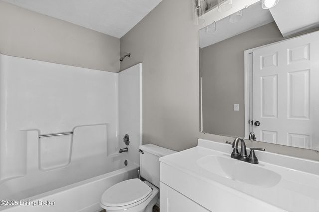 3719 Selma Ave, Louisville, KY 40218