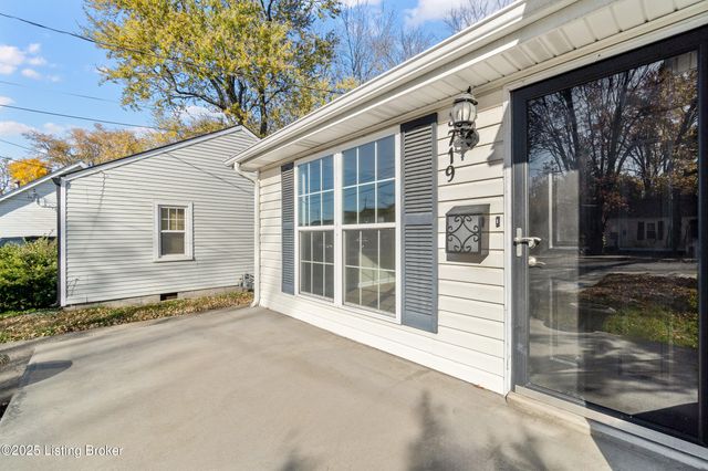 3719 Selma Ave, Louisville, KY 40218