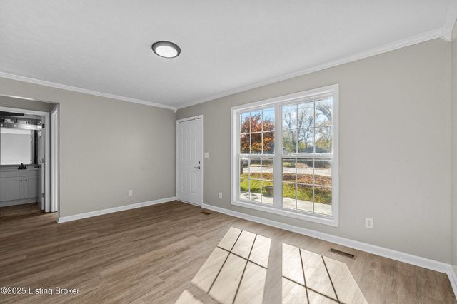 3719 Selma Ave, Louisville, KY 40218