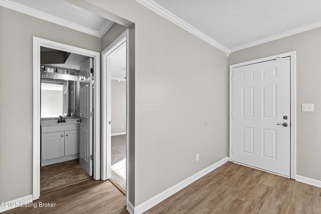 3719 Selma Ave, Louisville, KY 40218