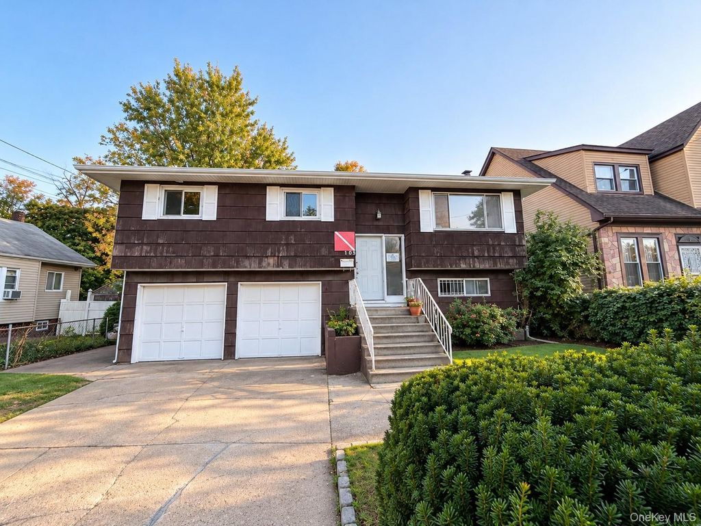105 Debevoise Avenue, Roosevelt, NY 11575 — exterior