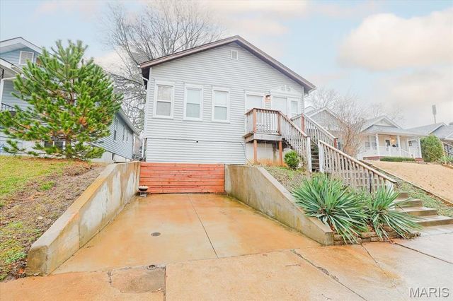 4660 Dewey Avenue, St Louis, MO 63116