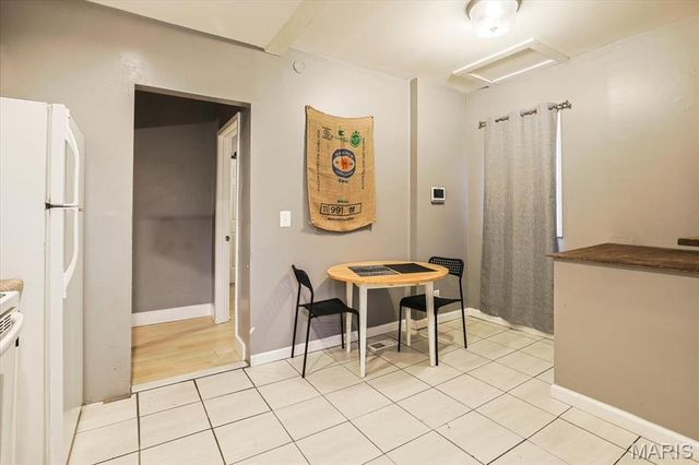 4660 Dewey Avenue, St Louis, MO 63116