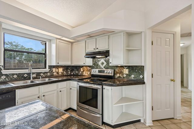 9697 UNDERWOOD Court, Jacksonville, FL 32221