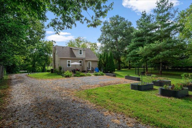 1079,1083 Shakertown Road, Danville, KY 40422