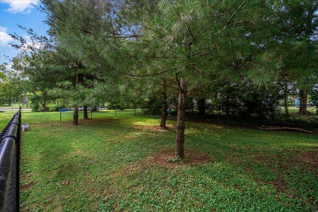 1079,1083 Shakertown Road, Danville, KY 40422