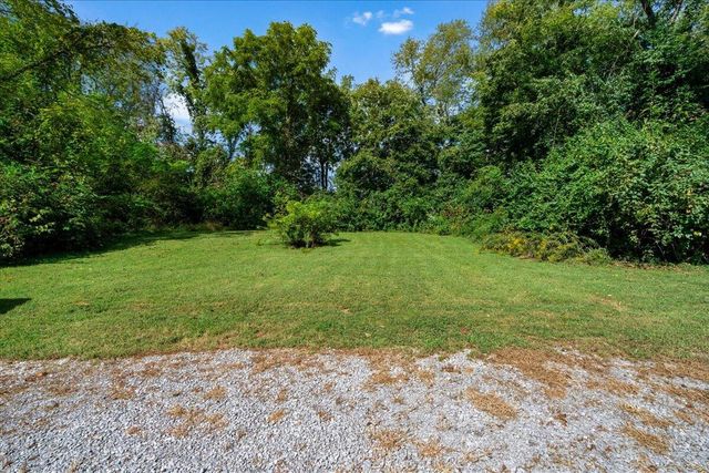 1079,1083 Shakertown Road, Danville, KY 40422