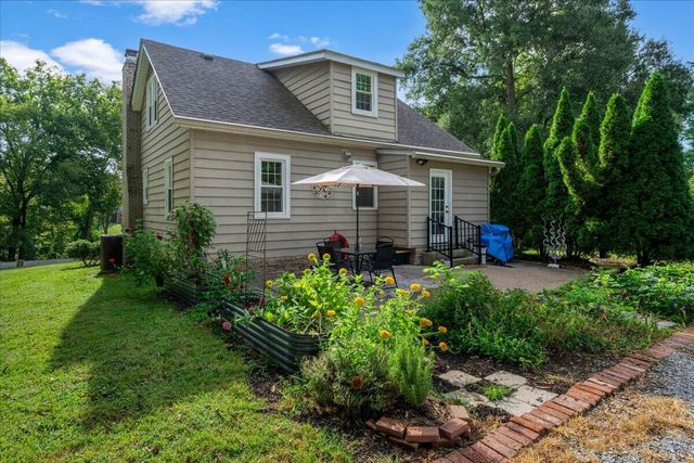 1079,1083 Shakertown Road, Danville, KY 40422