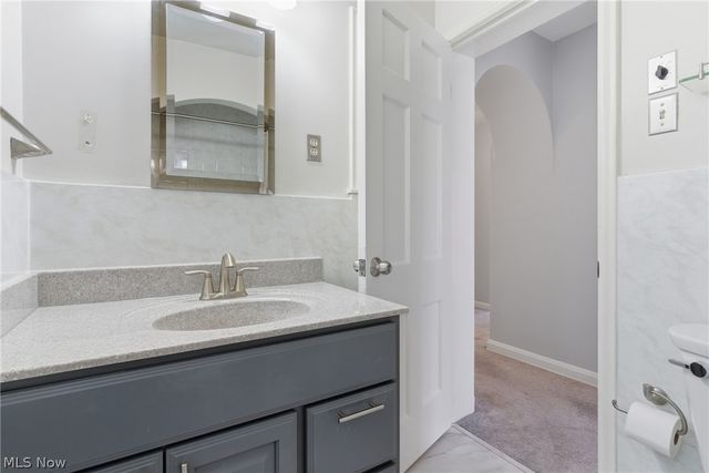 3697 Washington Boulevard, University Heights, OH 44118