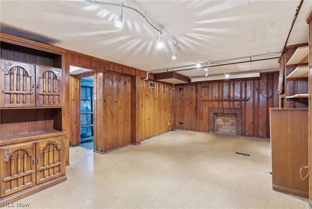 3697 Washington Boulevard, University Heights, OH 44118