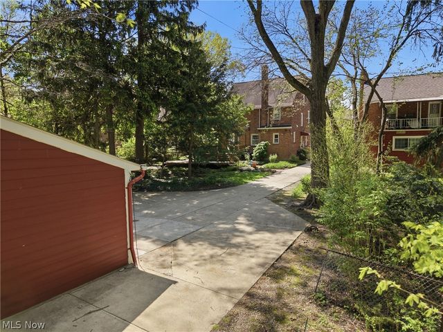 3697 Washington Boulevard, University Heights, OH 44118