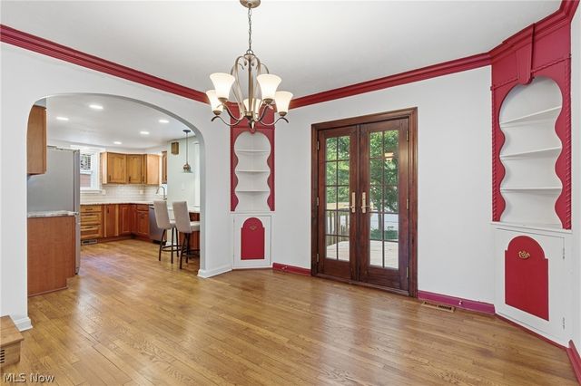 3697 Washington Boulevard, University Heights, OH 44118