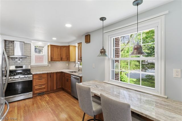 3697 Washington Boulevard, University Heights, OH 44118