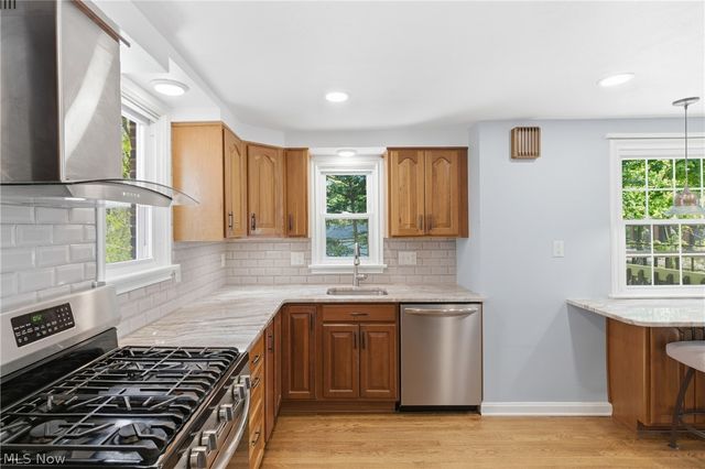 3697 Washington Boulevard, University Heights, OH 44118