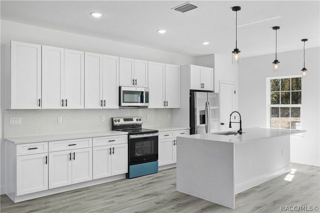 2640 W Fairway Loop, Citrus Springs, FL 34434