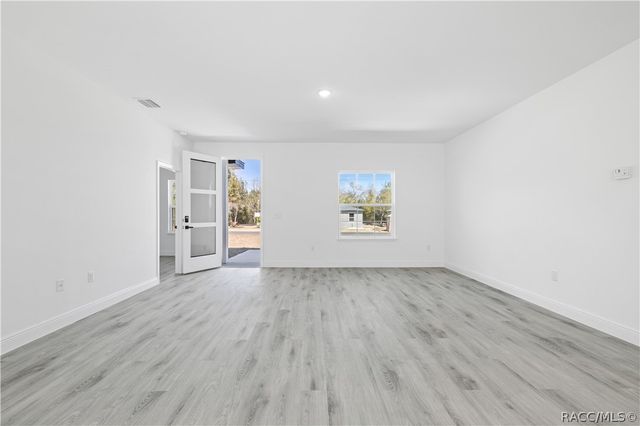 2640 W Fairway Loop, Citrus Springs, FL 34434