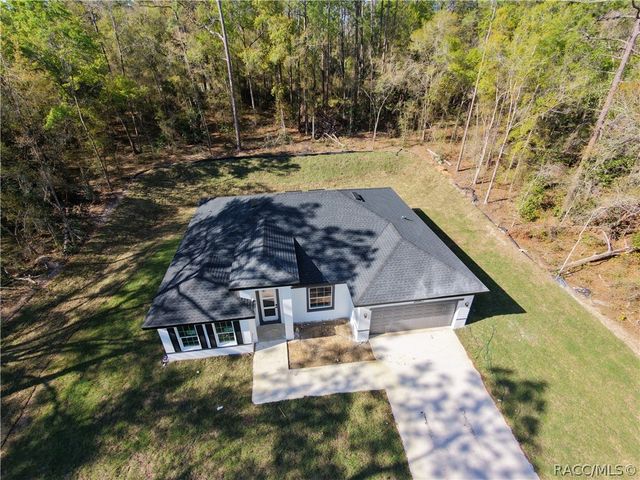 2640 W Fairway Loop, Citrus Springs, FL 34434