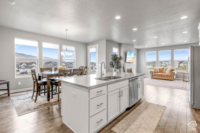 1368 E CLIPPER PEAKS, Eagle Mountain, UT 84005