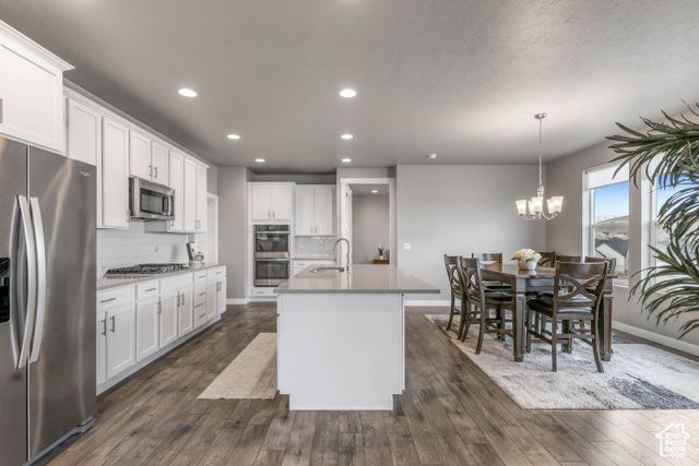 1368 E CLIPPER PEAKS, Eagle Mountain, UT 84005