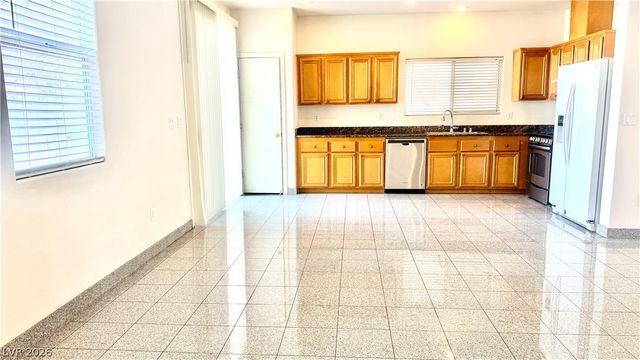 144 Temple Wood Court, Las Vegas, NV 89148
