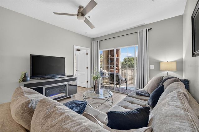 4849 CYPRESS WOODS DRIVE 1302, Orlando, FL 32811