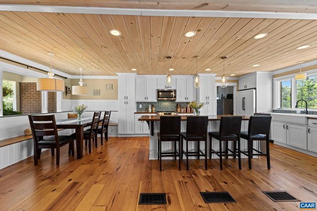3505 SARAH DR, Charlottesville, VA 22911