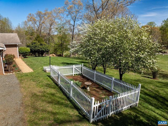 3505 SARAH DR, Charlottesville, VA 22911