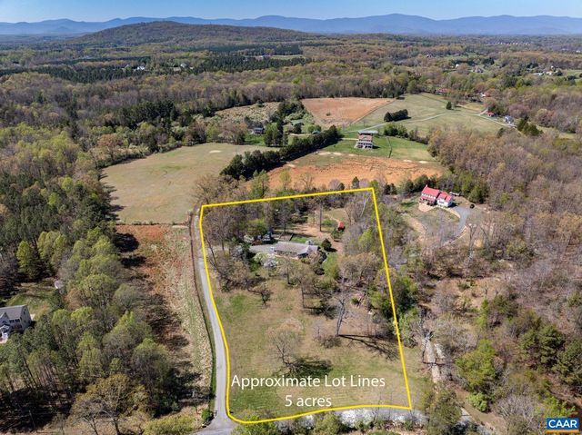 3505 SARAH DR, Charlottesville, VA 22911
