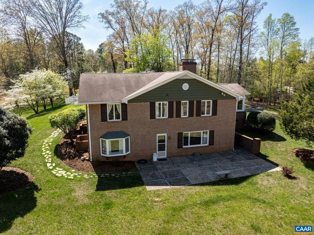 3505 SARAH DR, Charlottesville, VA 22911