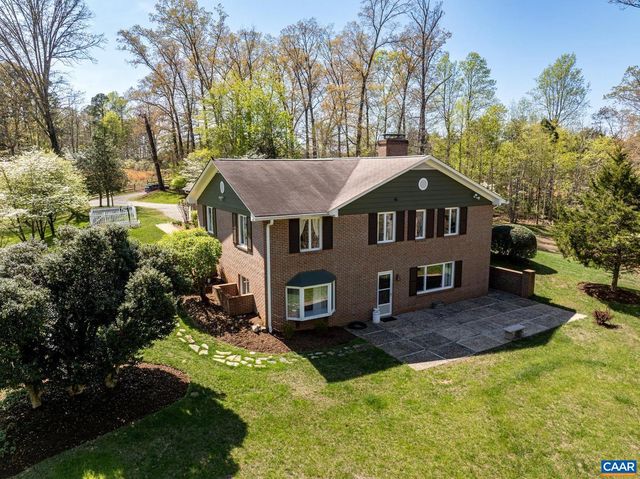 3505 SARAH DR, Charlottesville, VA 22911