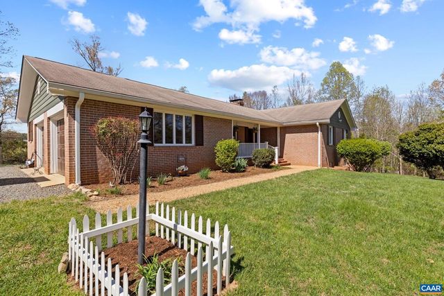 3505 SARAH DR, Charlottesville, VA 22911