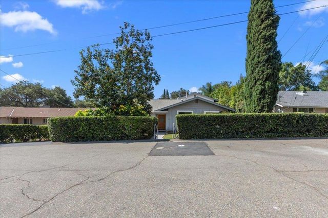 441 Condado Way, Escondido, CA 92025